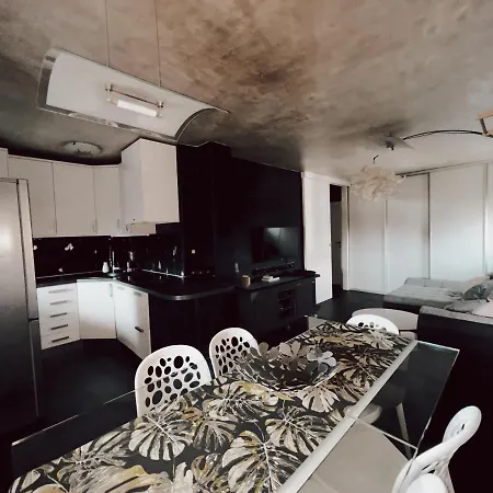 Apartma Udoni Apartment